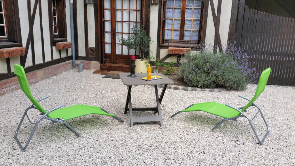Le Gite De Laurence Villa Sainte-Liviere Exteriör bild